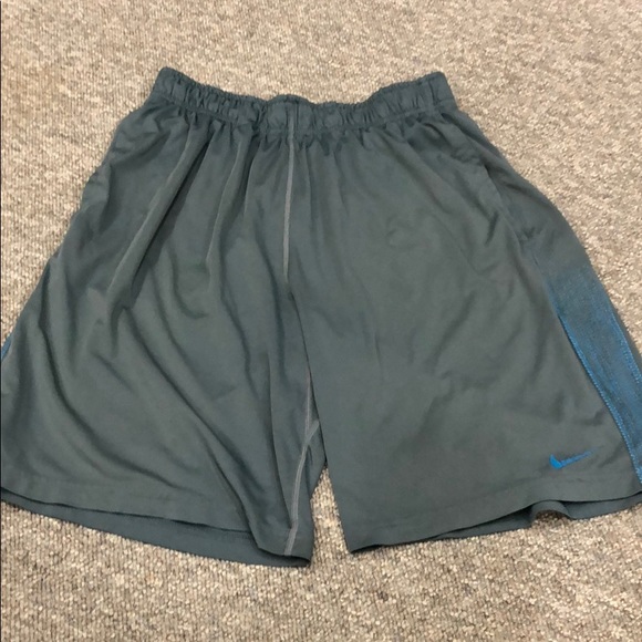 Nike Other - 🏀Men’s M Nike Athletic Shorts with pockets